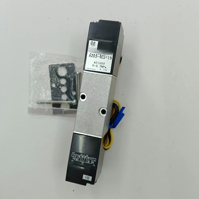 A203-4E2-13 KOGANEI Koganei 솔레노이드 밸브 AC100V DC24V부품