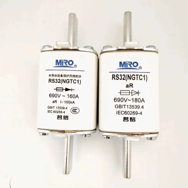 NC1 RS32 63A 80A 100A 125A 160A 200A 250A 690V 사각 튜브 접촉식 퀵 블로우 퓨즈