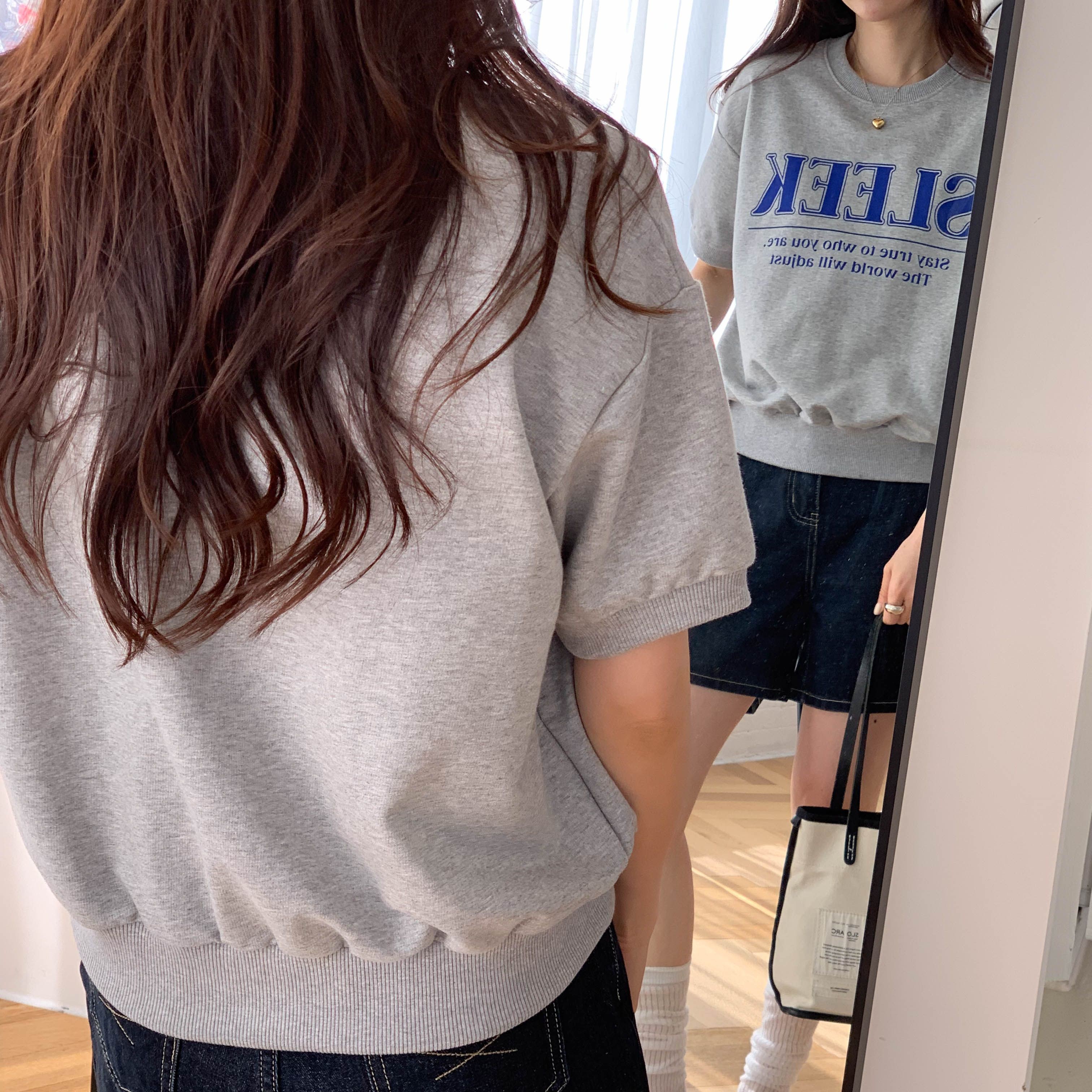 여성 슬릭 레터링 프린팅 반팔 맨투맨 데일리 캐주얼 스웨트셔츠 - 상세 이미지 4