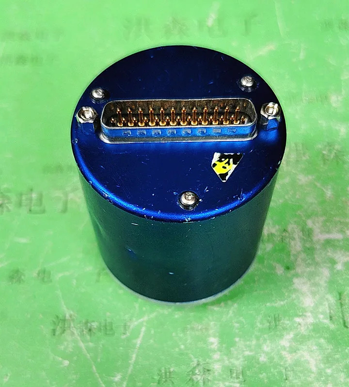 래디얼 R 574403335  28V 0-18GHz RF SP3T SMA 마이크로파 동축 스위치
