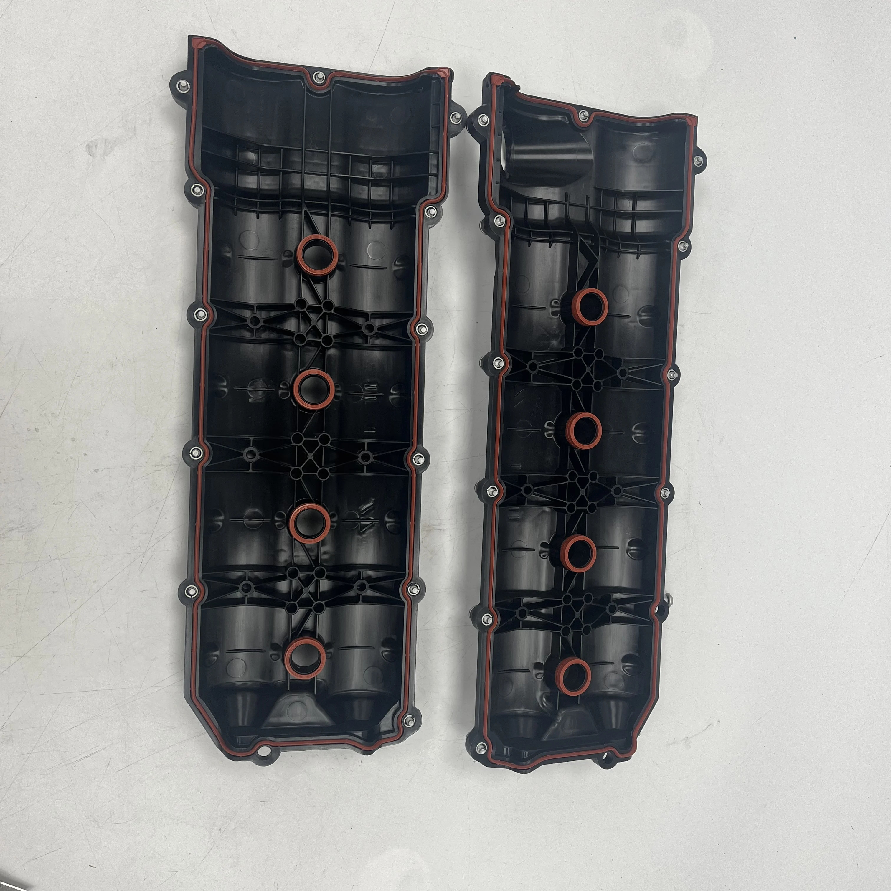 벤츠호환 M156 E63 A1560161905 A1560160205 A1560160805 A1560161405 밸브 커버