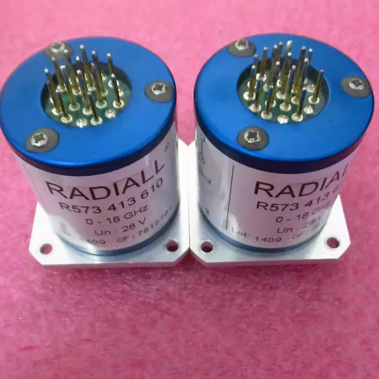 Radiallll RF 동축 스위치 마이크로파 R573413610 DC-18GHz 28V SMA SP6T