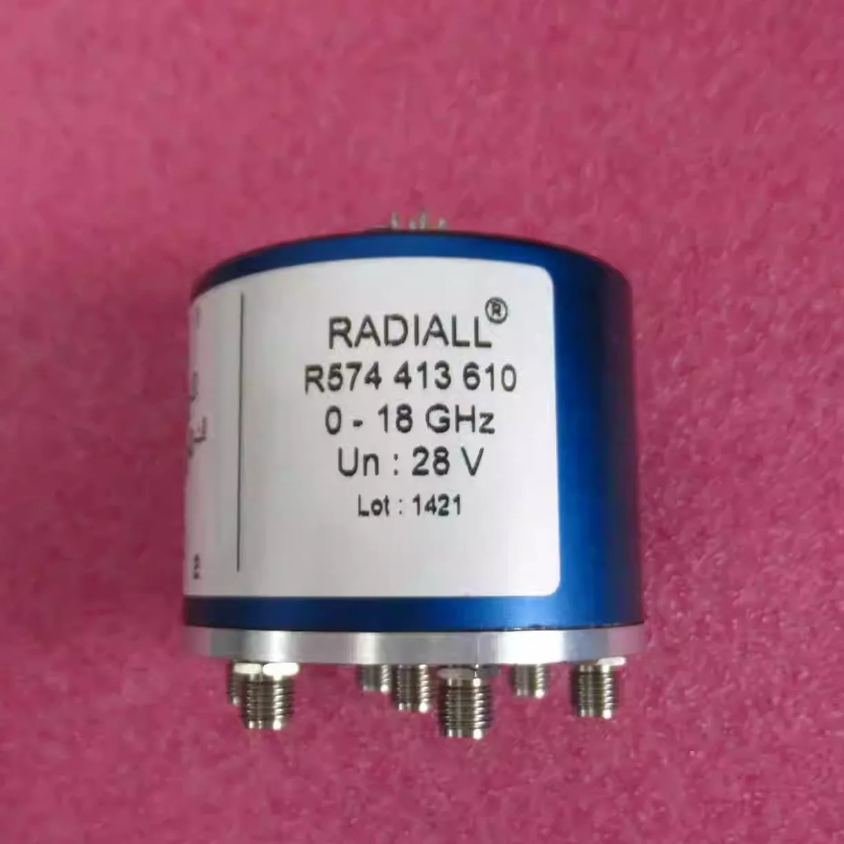 Radiall RF 동축 스위치 R574413610 DC-18GHz 28V SP6T