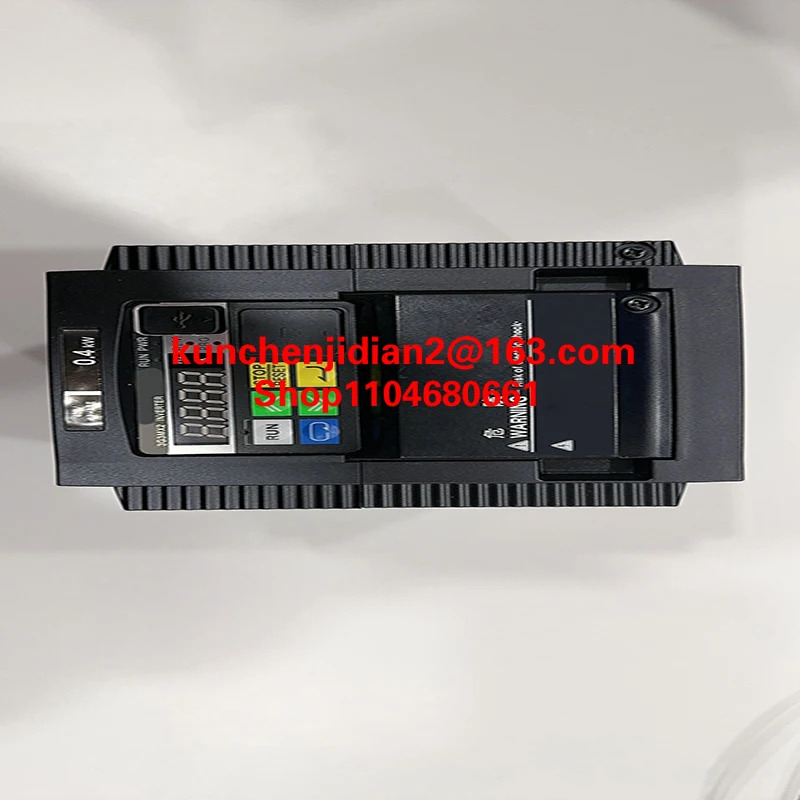 3GX2-A2011 3GX2-A4110-E 3GX2-A4015-V2 3GX2-A4040-V2 오리지널 주파수 변환기