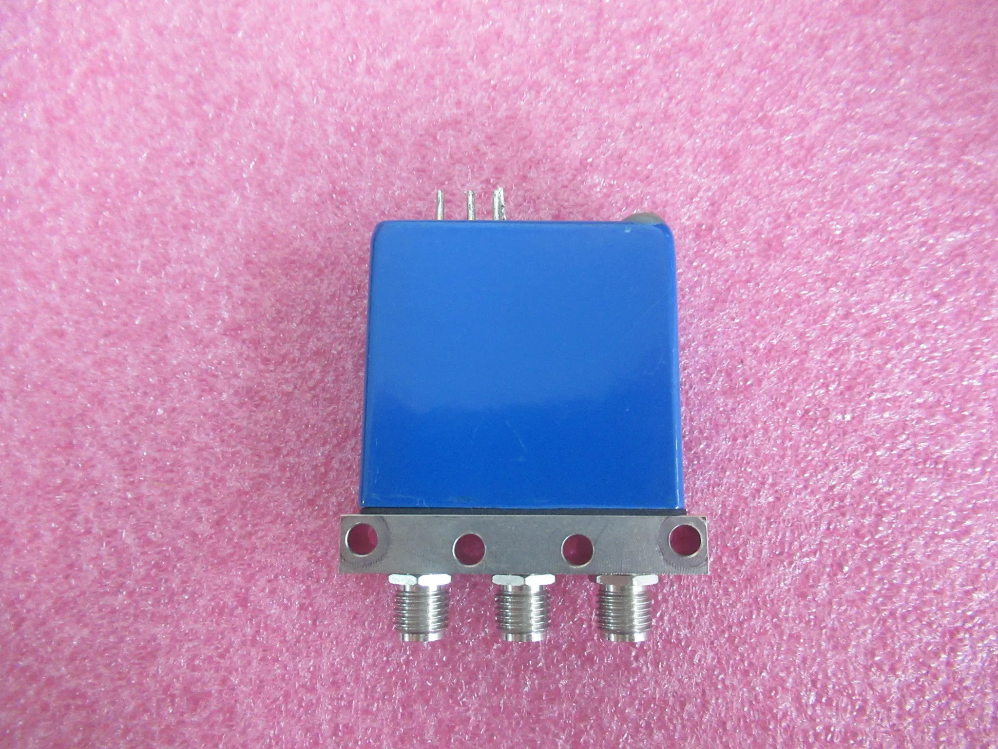 Radiall R570433010 DC-18GHz SPDT 28V 12V RF 마이크로파 동축 스위치