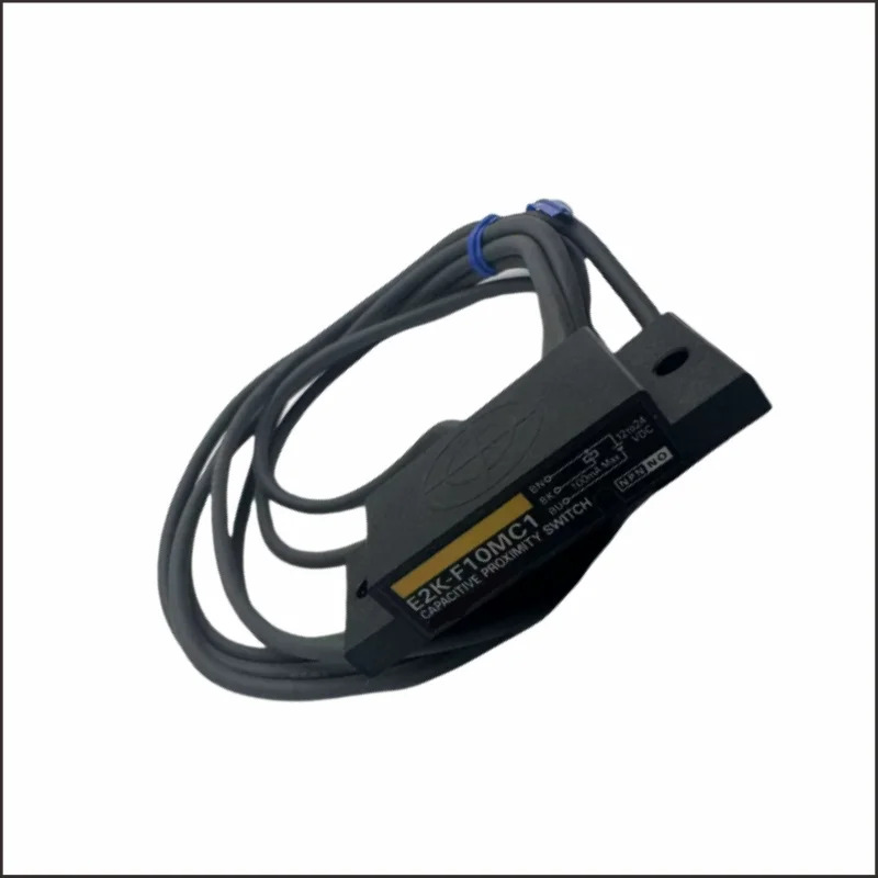 오리지널 신품 E2K-F10MC1 정전용량 스위치 센서