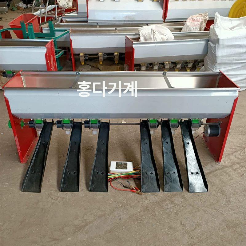 트랙터 비료 살포기 대형 농업용 자동 퇴비 염화칼슘 씨앗 과립 분말 입자 균일 정밀 분배 2.9m - 상세 이미지 2