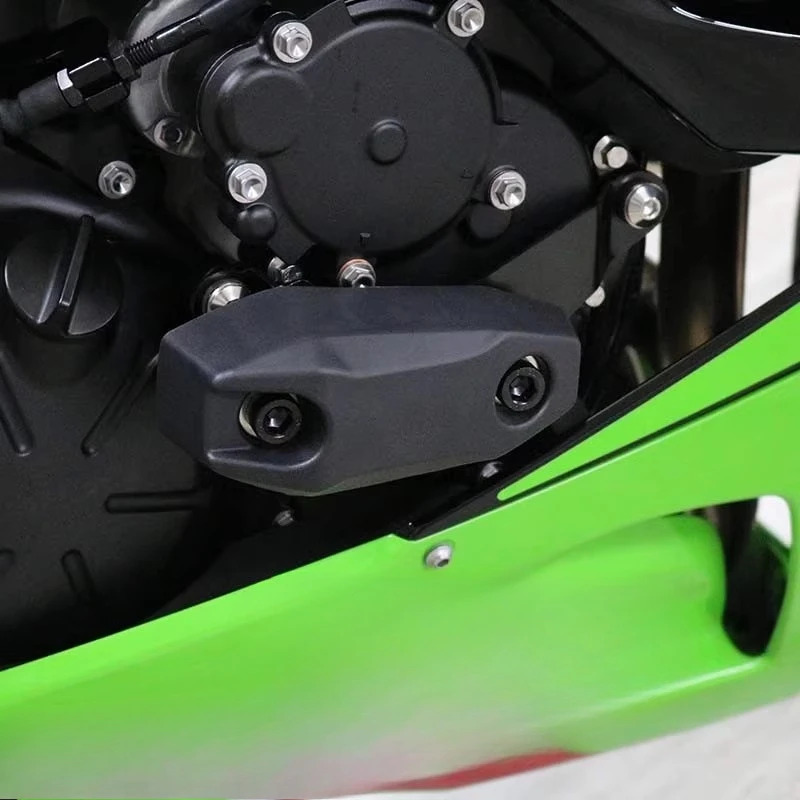 부품은 Kawasaki ZX-6R 수정된 낙하 방지 본체 보호 엔진 바
