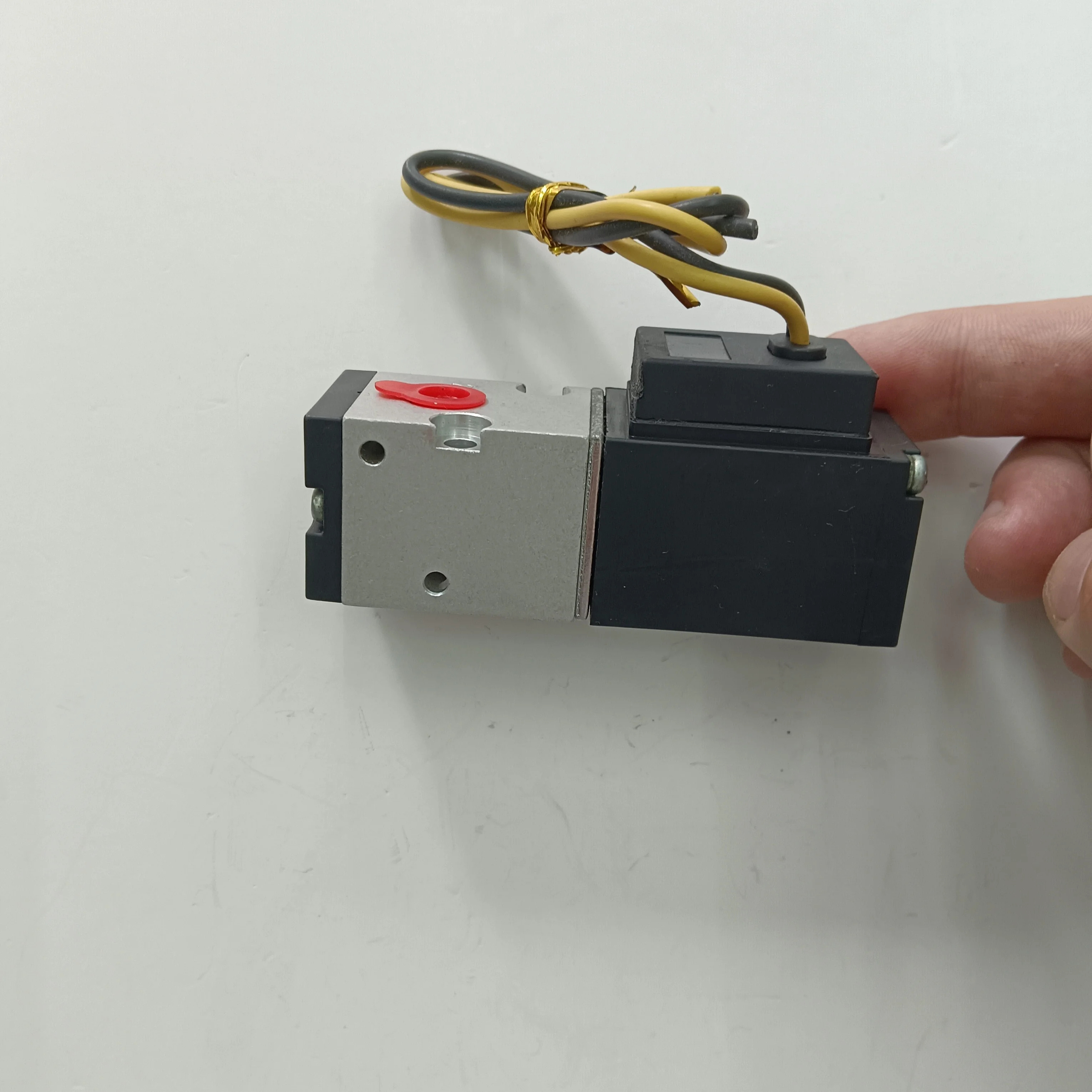 100E1 솔레노이드 밸브 AC100V 0-0.9Mpa