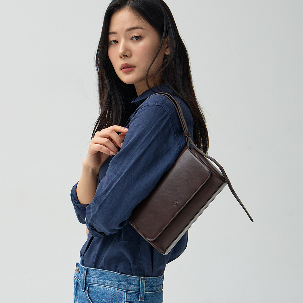 몽삭 루브 스퀘어백 크로스백  AP12-2495-DB 다크브라운 - 상품 이미지