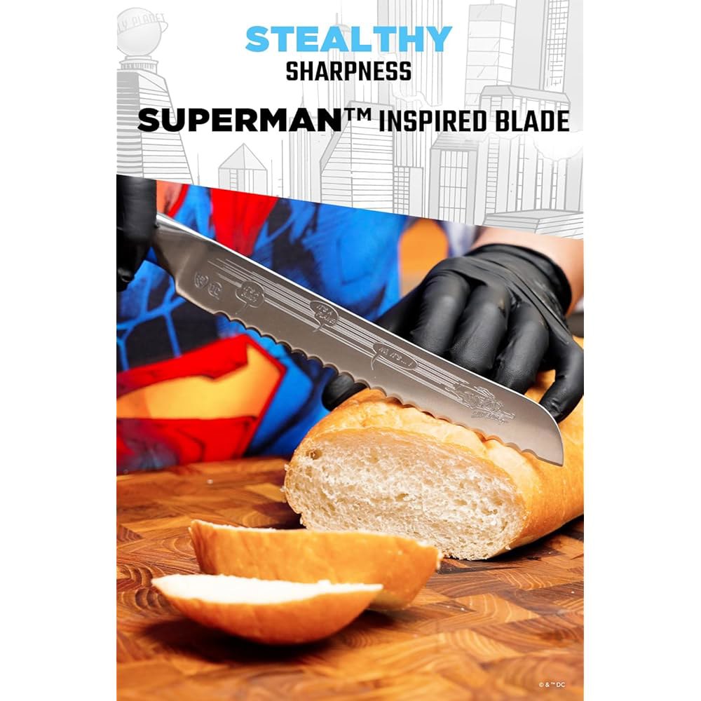 톱니 모양의 20.3cm(8인치) 브레드 나이프 - 빵 에디션 탱 Superman 프리미엄 독일 남자친구 발렌타인 가죽 스틸 선물 풀 아트워크 에칭 핸들 로고 칼집 스테인리스 DC - 상세 이미지 2