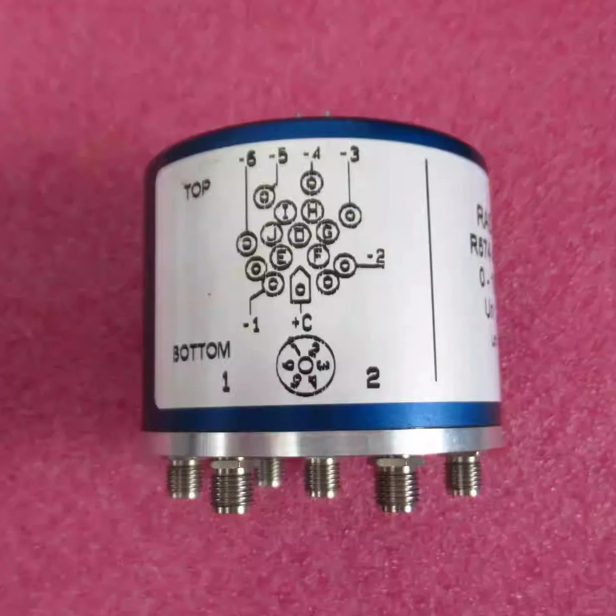 Radiall RF 동축 스위치 R574413610 DC-18GHz 28V SP6T