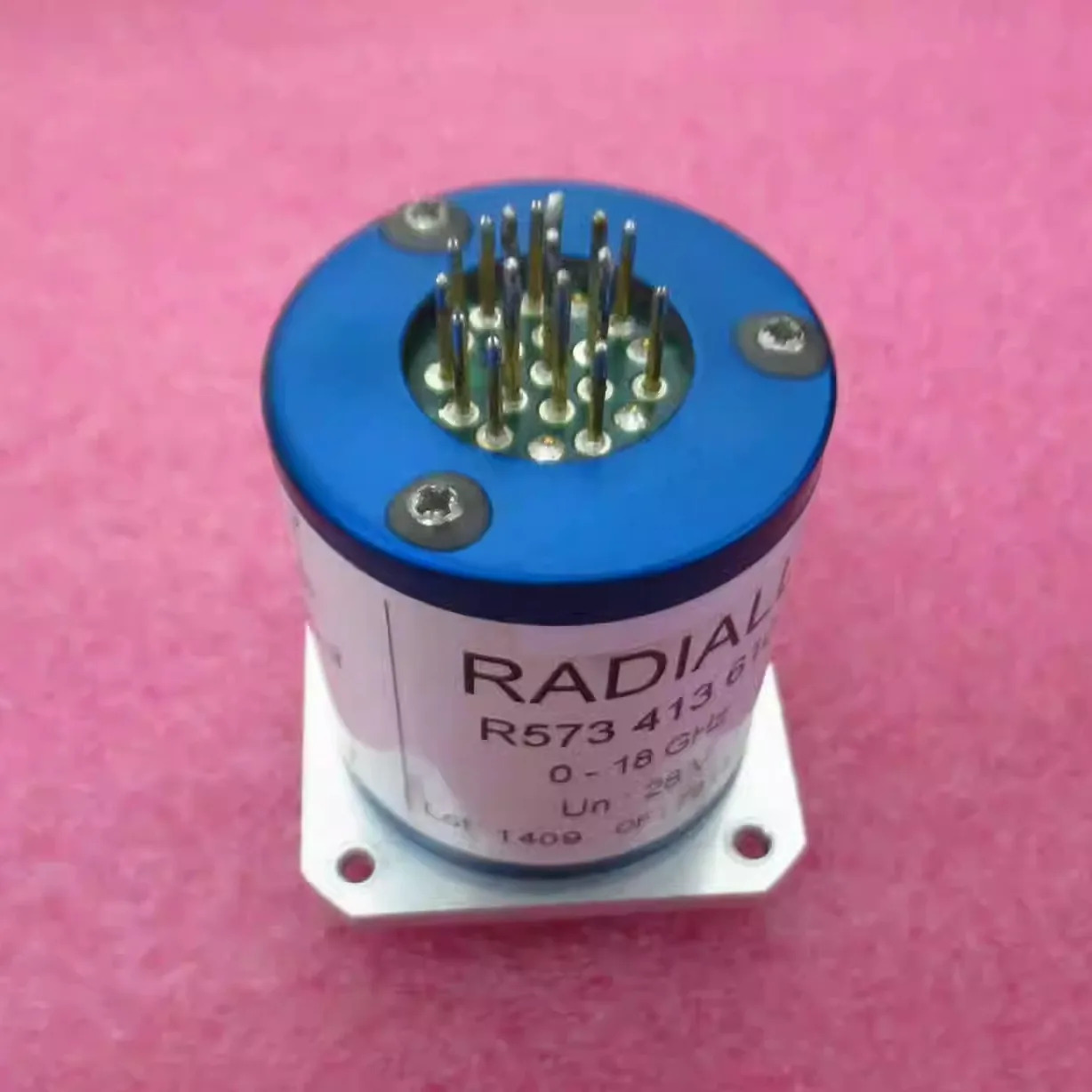 Radiallll RF 동축 스위치 마이크로파 R573413610 DC-18GHz 28V SMA SP6T