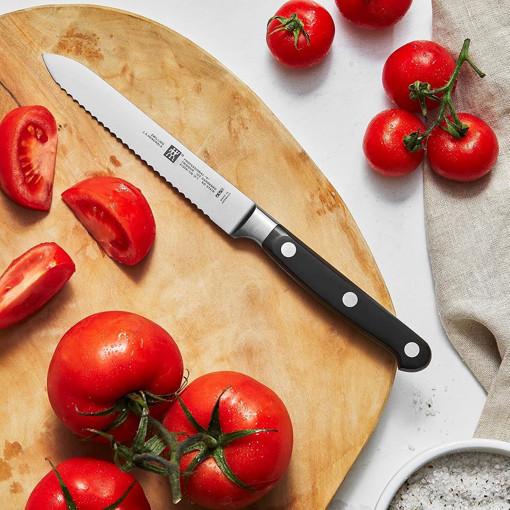 ZWILLING 전문가용 S 12.7cm(5인치) 톱니 유틸리티 나이프 - 상세 이미지 2