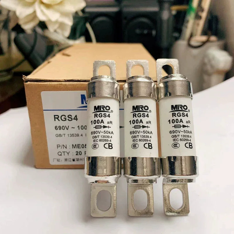 10PCS RGS4 32A 40A 50A 63A 75A 80A 100A 110A aR 690V MRO 퓨즈