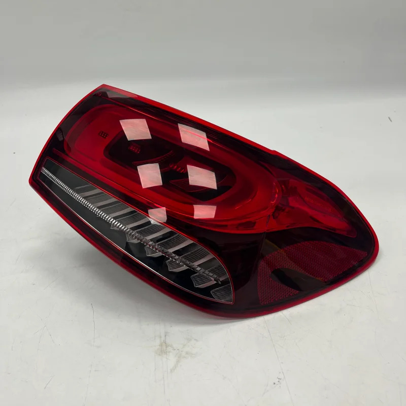 벤츠호환 오리지널 W247 GLA180 GLA200 GLA220 GLA250 GLA45 A2479063001 A2479063101 리퍼 테일 라이트