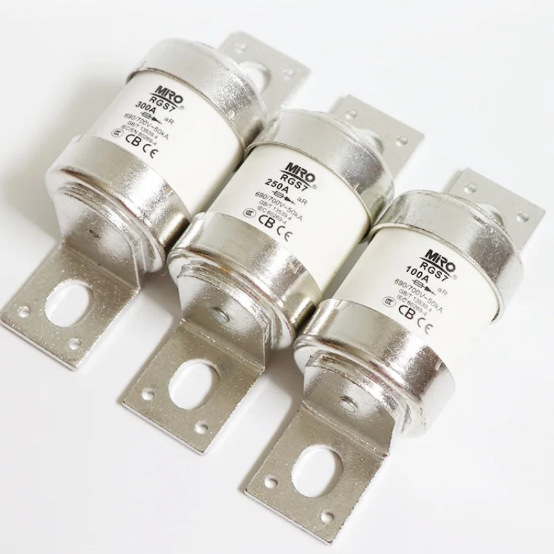 RGS7 63A 80A 100A 140A 150A 160A 200A 220A 250A 300A 315A 350A 400A 690/700V 볼트온 퀵액팅 퓨즈