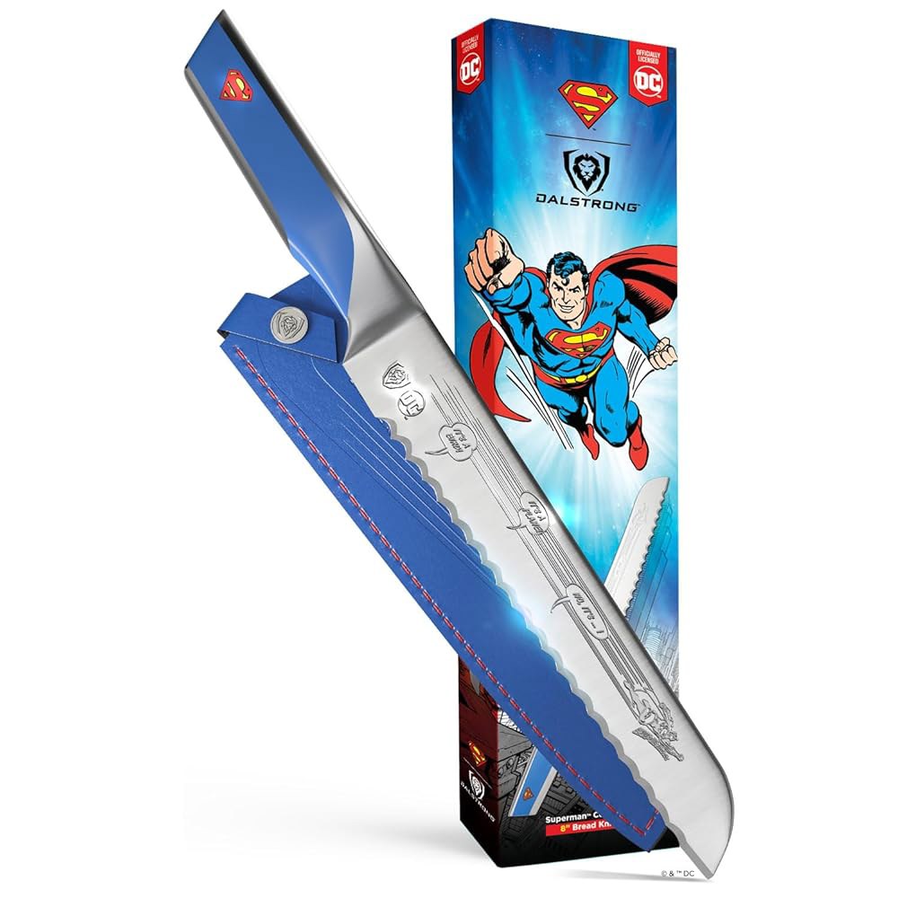 톱니 모양의 20.3cm(8인치) 브레드 나이프 - 빵 에디션 탱 Superman 프리미엄 독일 남자친구 발렌타인 가죽 스틸 선물 풀 아트워크 에칭 핸들 로고 칼집 스테인리스 DC - 상품 이미지