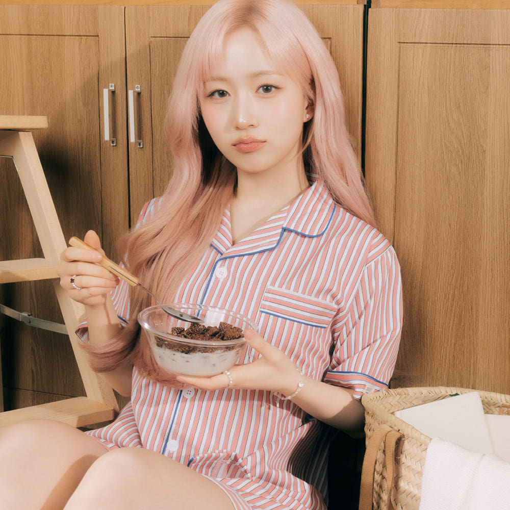 DOSSY 실크핏 피오니 반팔 카라 커플 잠옷 세트 2PACK