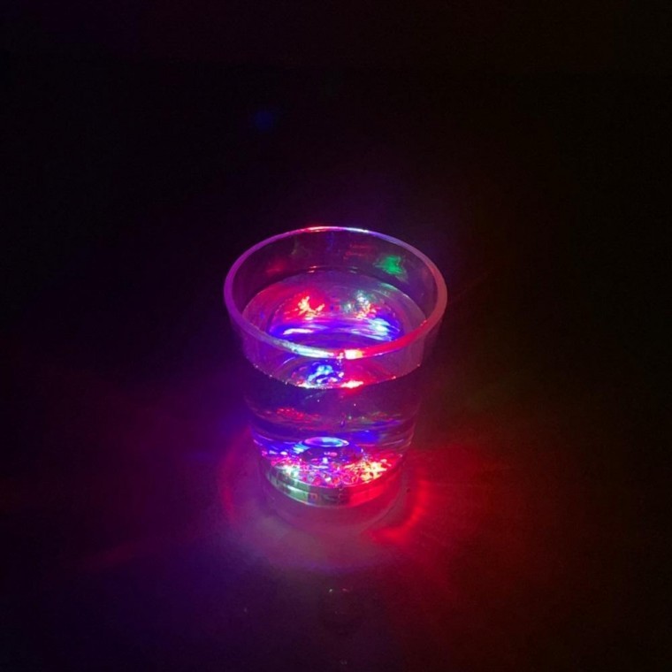 LED 불빛 소주잔 술잔 컵잔 [홈 들어오는 불나컵 특이한 예쁜 이쁜 술컵 생일 파티 - 상품 이미지