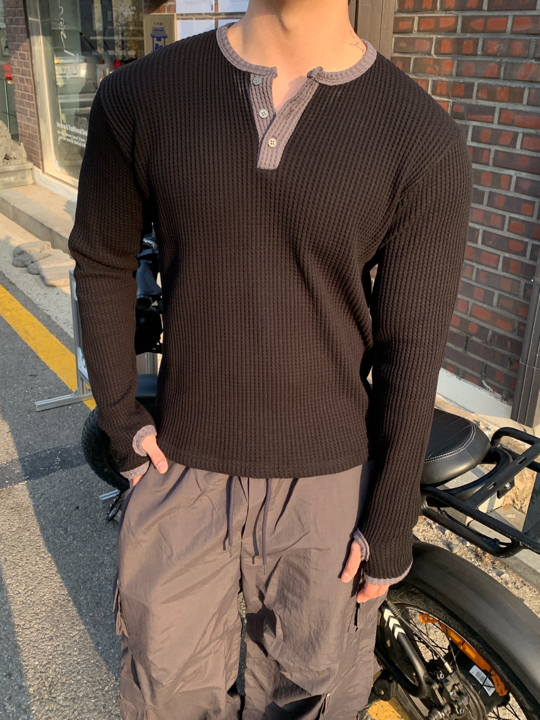 와플 헨리넥 링거 티셔츠 핸드워머 슬림핏 이미지 7