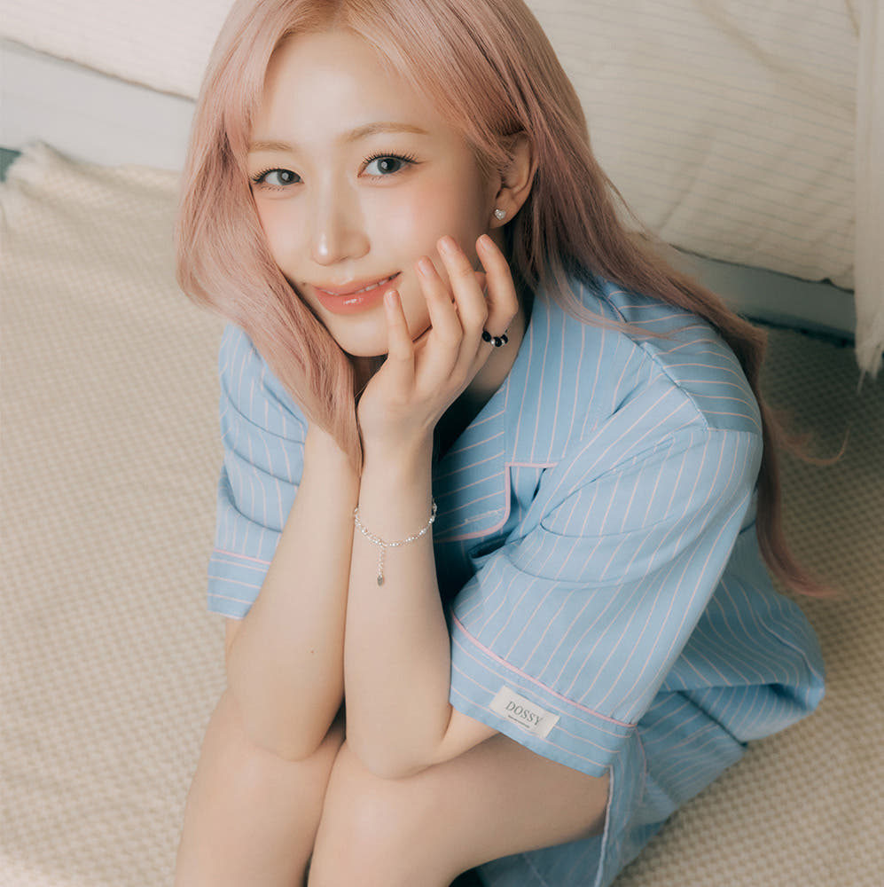 DOSSY 실크핏 블루비 반팔 카라 커플 잠옷 세트 여름 홈웨어