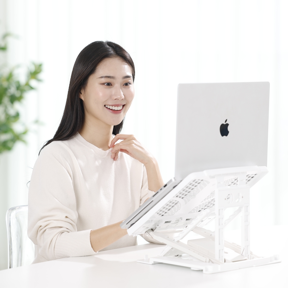 반디스탠드 목 허리 건강 접이식 프리미엄 노트북 맥북 태블릿 책 거치대- 간편조작 세밀한 높이 각도 조절, 견고하게 직접 타이핑 가능, 휴대성 탁월, 장시간 업무와 공부에 필수 - 상품 이미지
