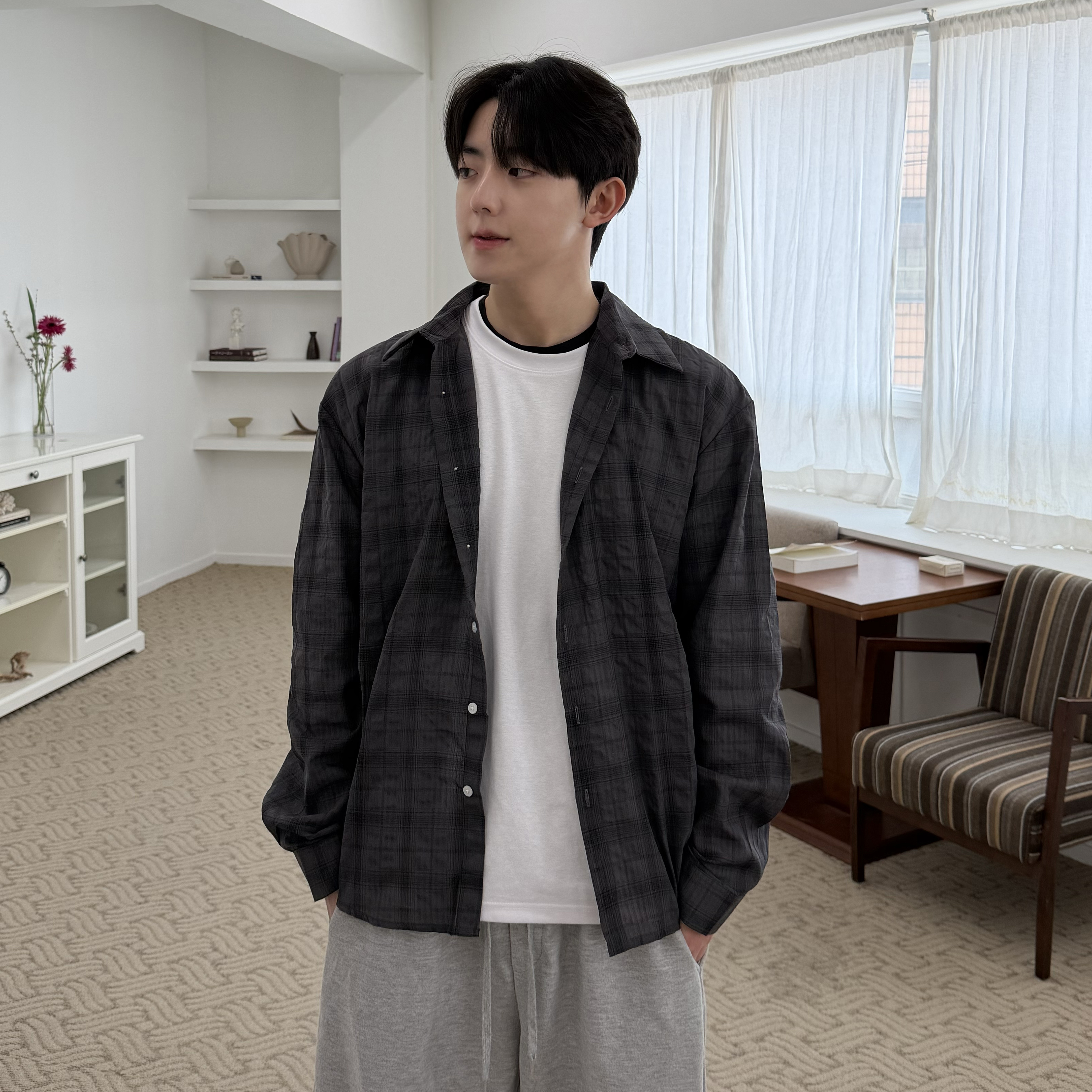 빈티지 워싱 체크 셔츠 오버핏 긴팔 레이어드 남친룩 봄옷 남녀공용 스트릿룩 - 상세 이미지 4