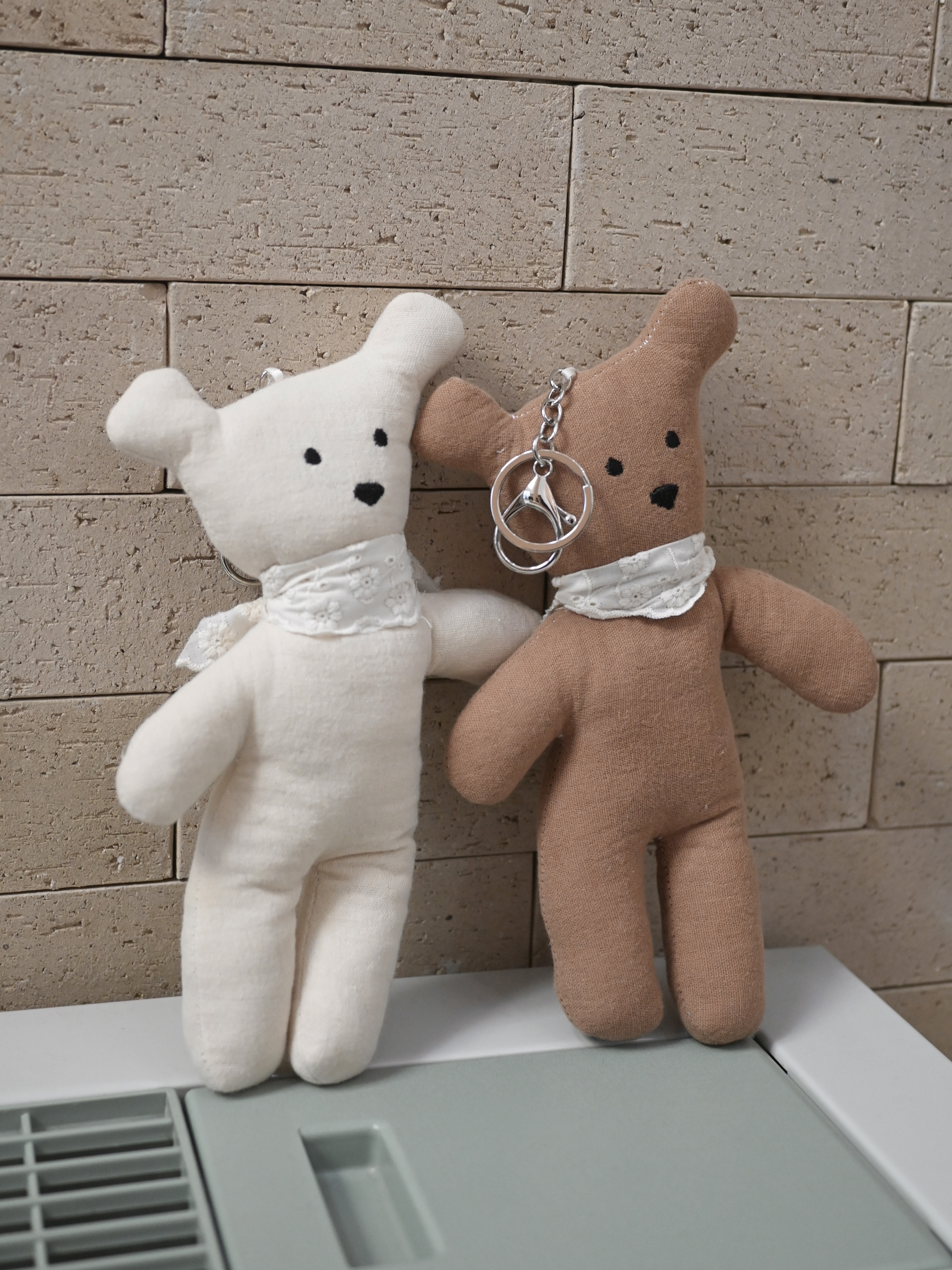 빅사이즈 삐뚤 곰돌이 천 봉제인형 가방키링 키홀더 백참 열쇠고리 귀여운포인트 - 상세 이미지 2