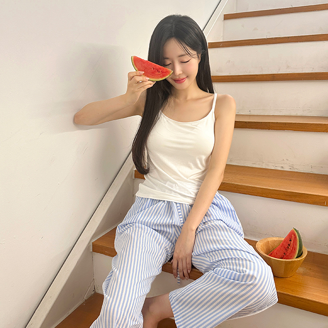 크라시앙 브라프리 에어나시 캡내장 노와이어 민소매 레이어드 얇은끈 나시탑 상품 이미지