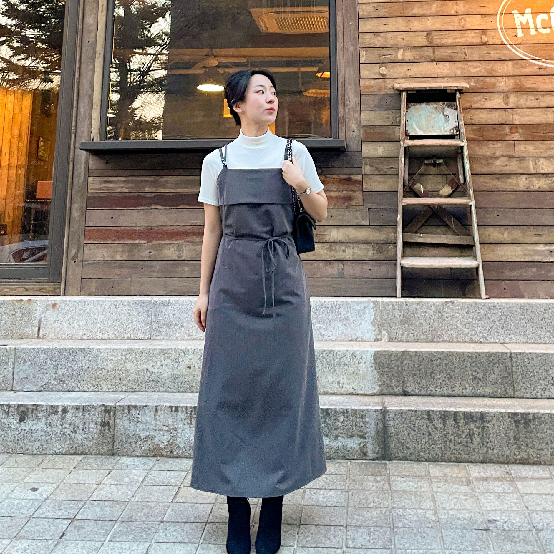 지뉴 에이프런 버클 원피스 | 뷔스티에 봄 민소매 레이어드 나시 맥시 슬립 롱 하객룩 정장 출근룩 - 상품 이미지