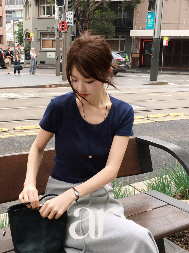 (MADE) 블랑코 뒷절개 세미크롭 라운드 반팔 티셔츠 ts4488 - 상세 이미지 2