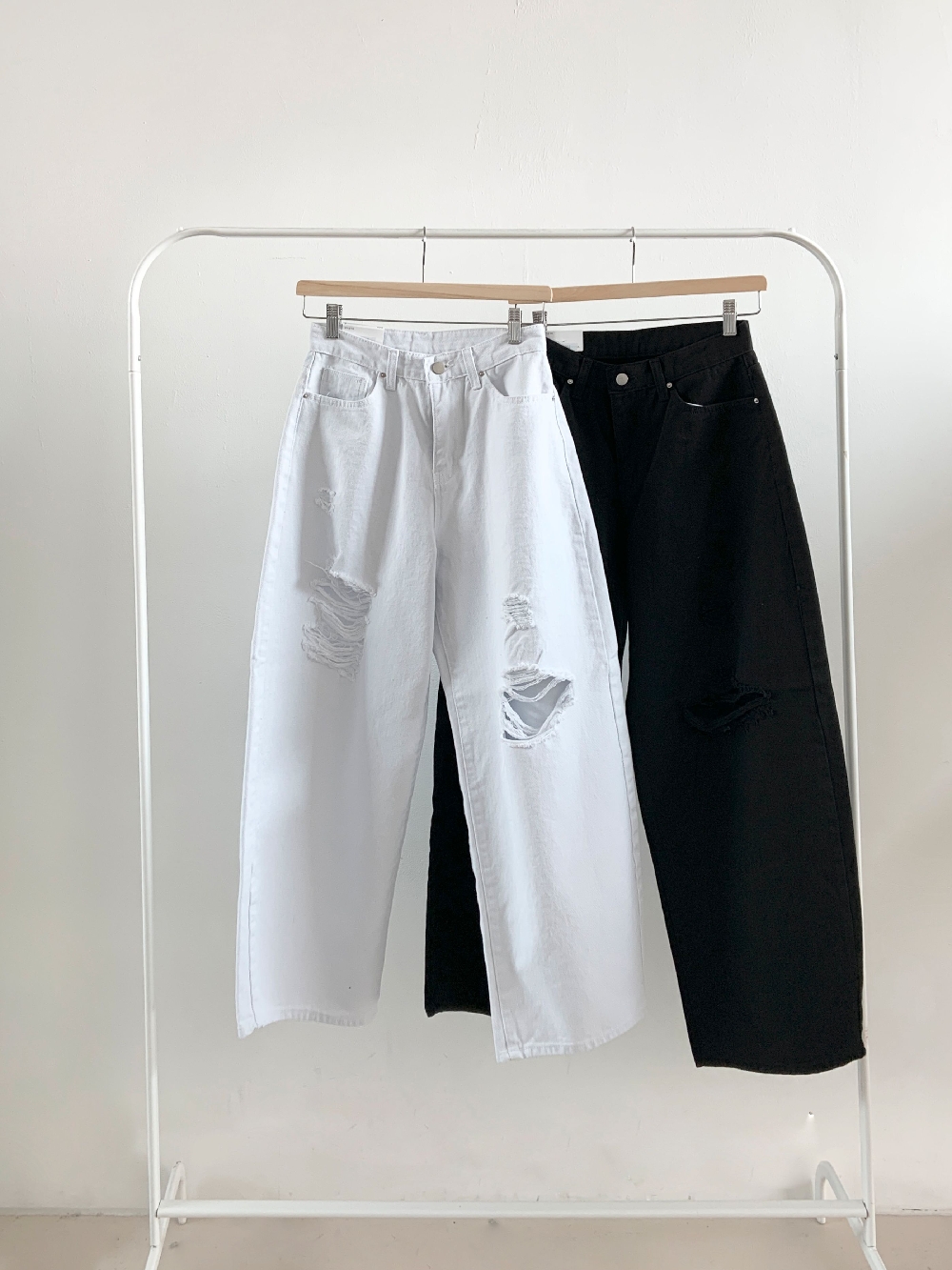 화이트진 찢어진청바지 커브드 벌룬 세미 와이드청바지 데님 팬츠 - 상세 이미지 2