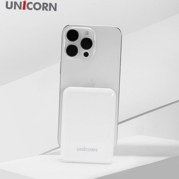 일체형 도킹 보조 배터리 휴대용 흡착식 보조 배터리 고속 5000mah - 상품 이미지