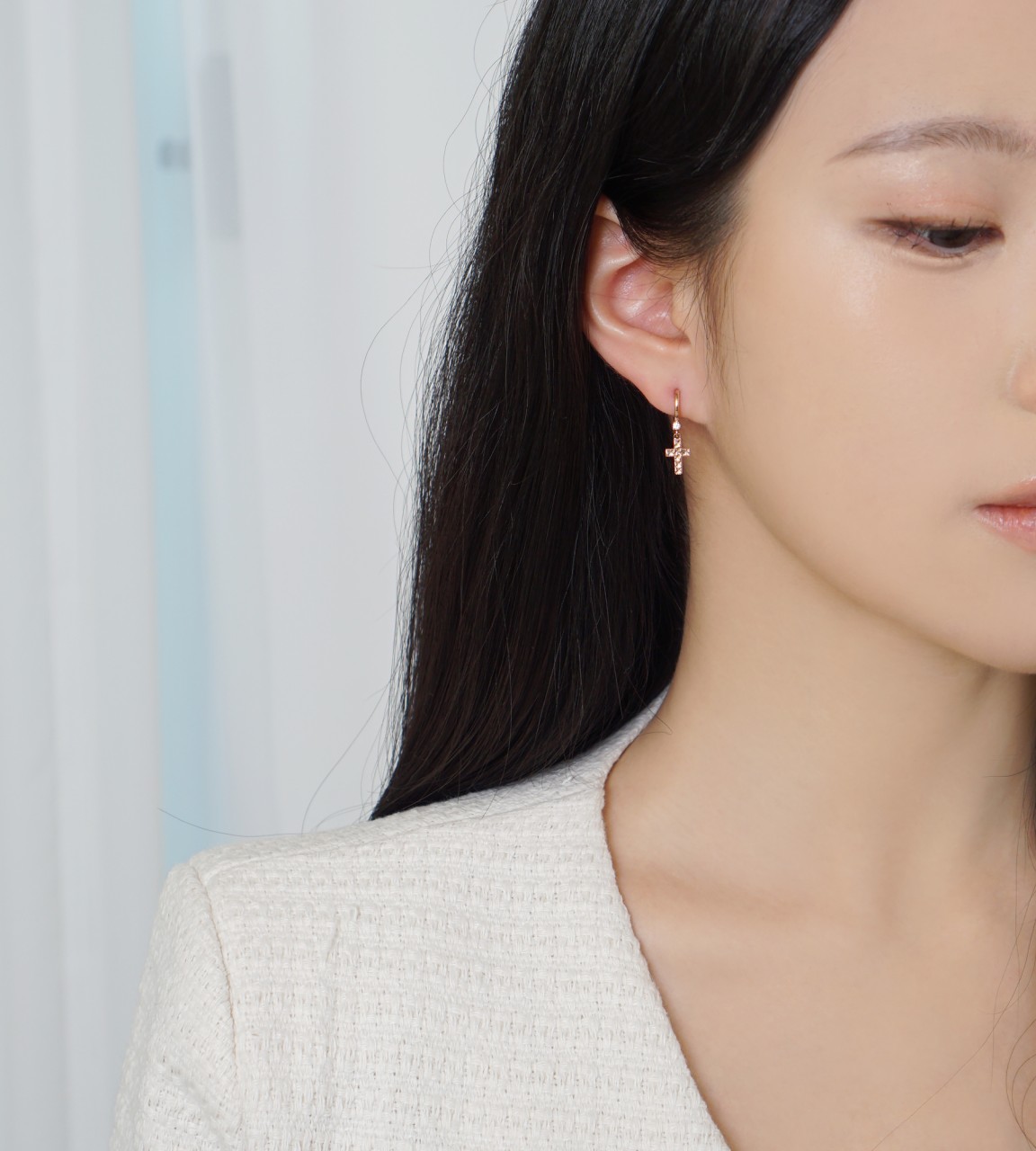 14K 미니 컷팅 십자가 원터치 귀걸이 - 상세 이미지 2