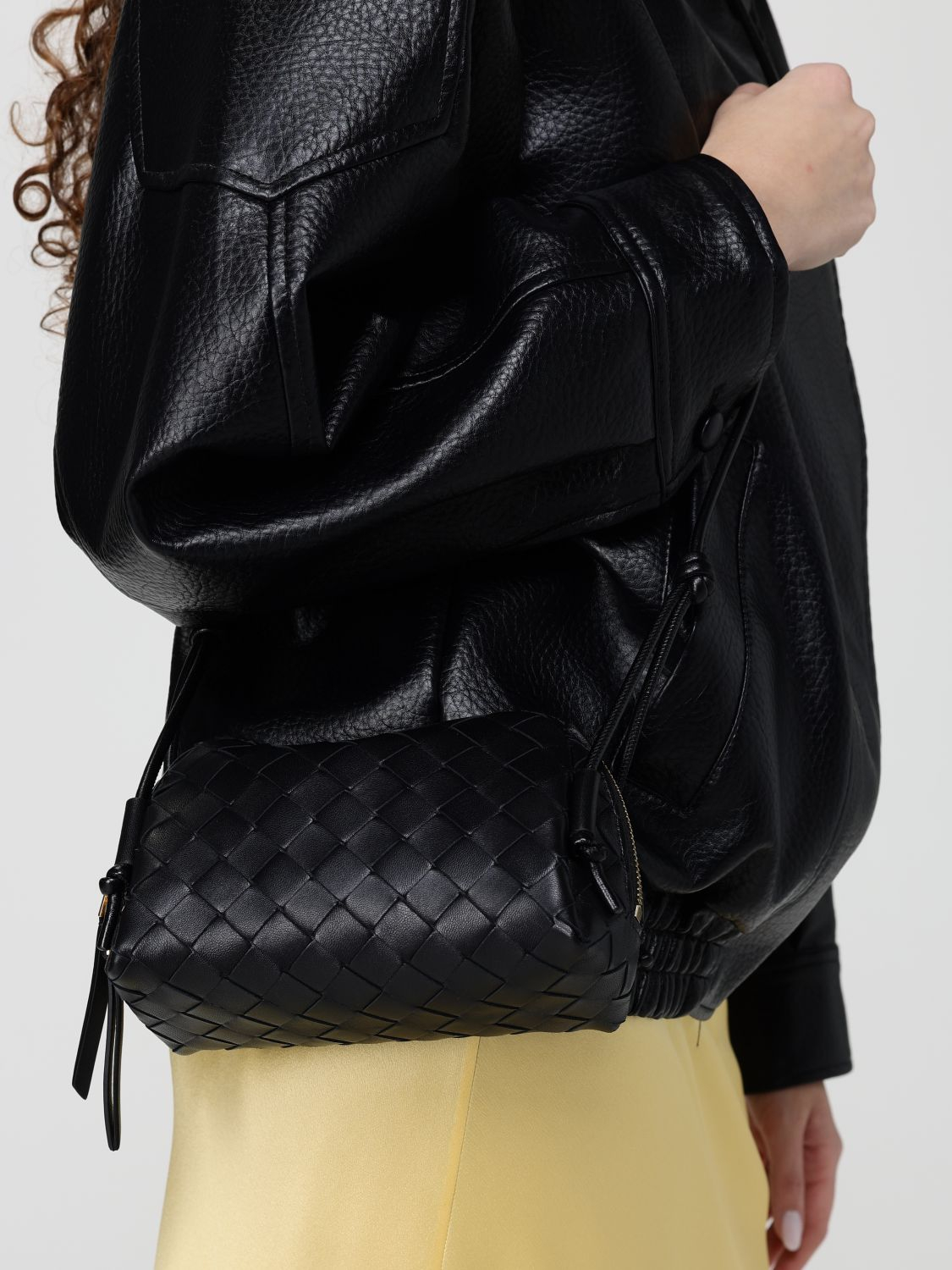 보테가 베네타 여성 숄더 가방 SS26 794258VCPP1 8425 - 상세 이미지 2