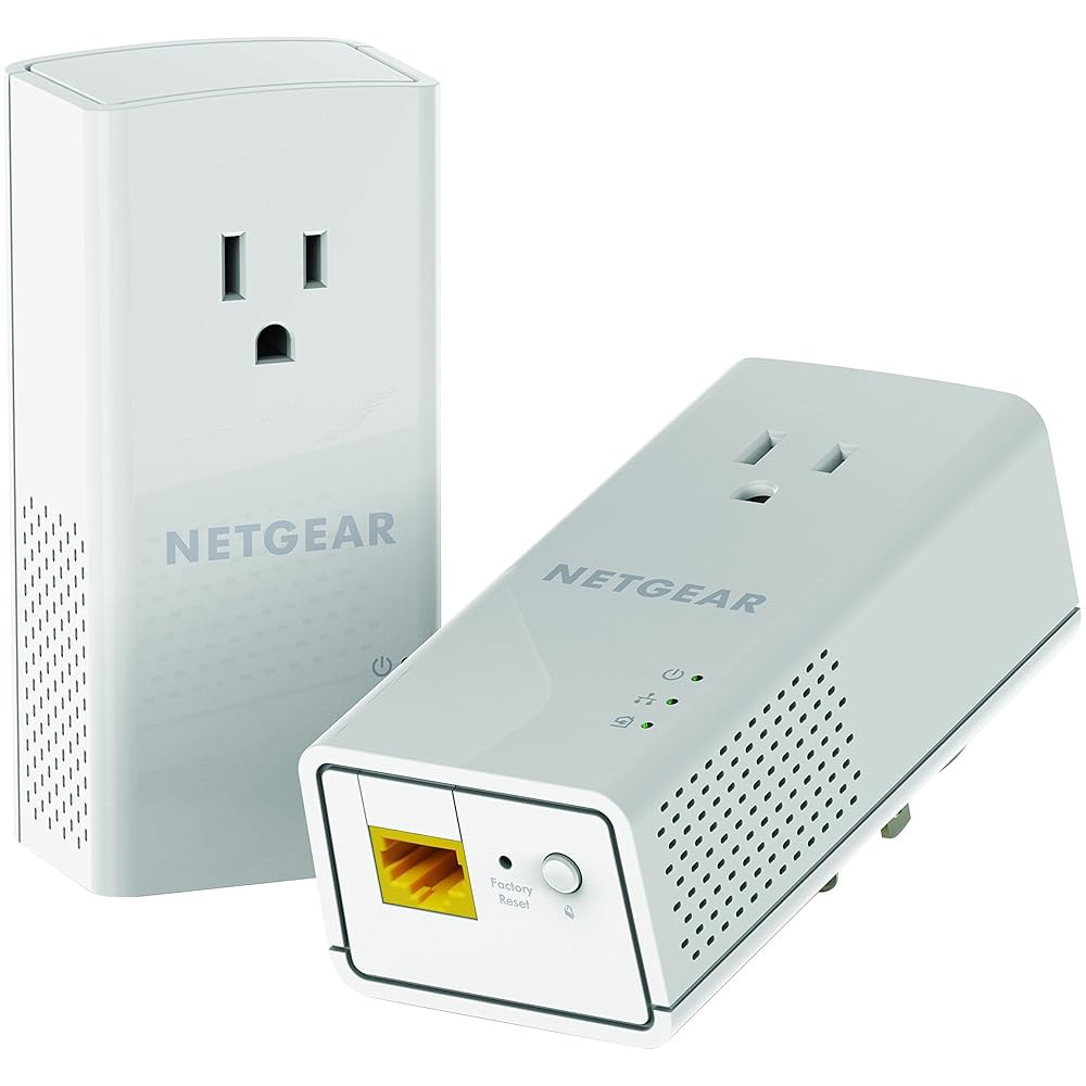 NETGEAR 전력선 어댑터 키트, 1200Mbps 월 플러그, 패스스루 + 추가 콘센트가 있는 1.2기가비트 이더넷 포트(PLP1200-100PAS) - 상품 이미지