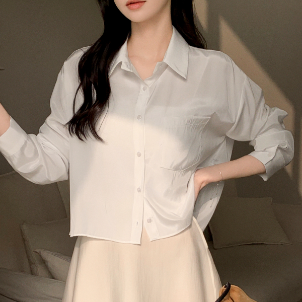 실키 새틴 크롭 포켓 셔츠 bs8731 - 상품 이미지