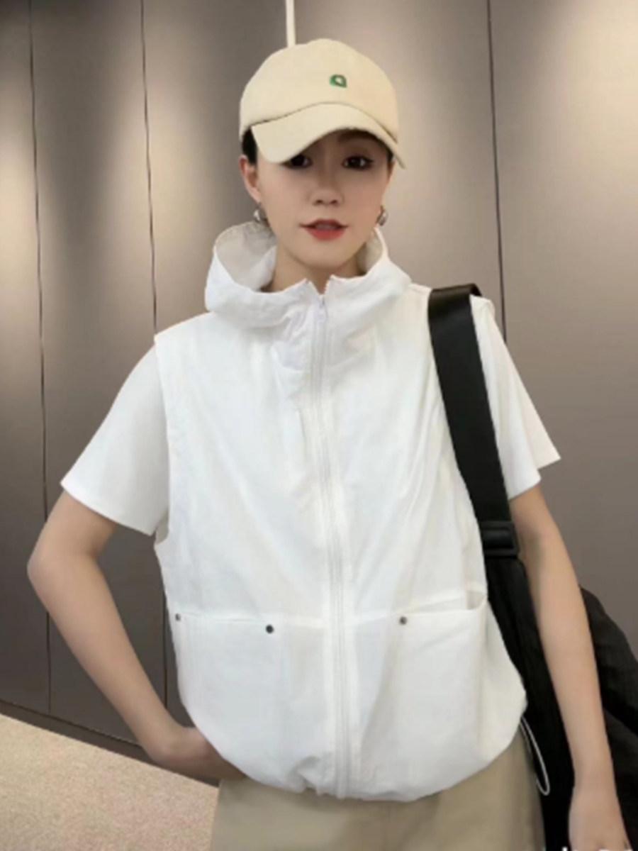 여성 바람막이 조끼 여름 민소매 후드쪼끼 집업스타일 경량 등산 방풍 간절기 고급형 - 상세 이미지 4