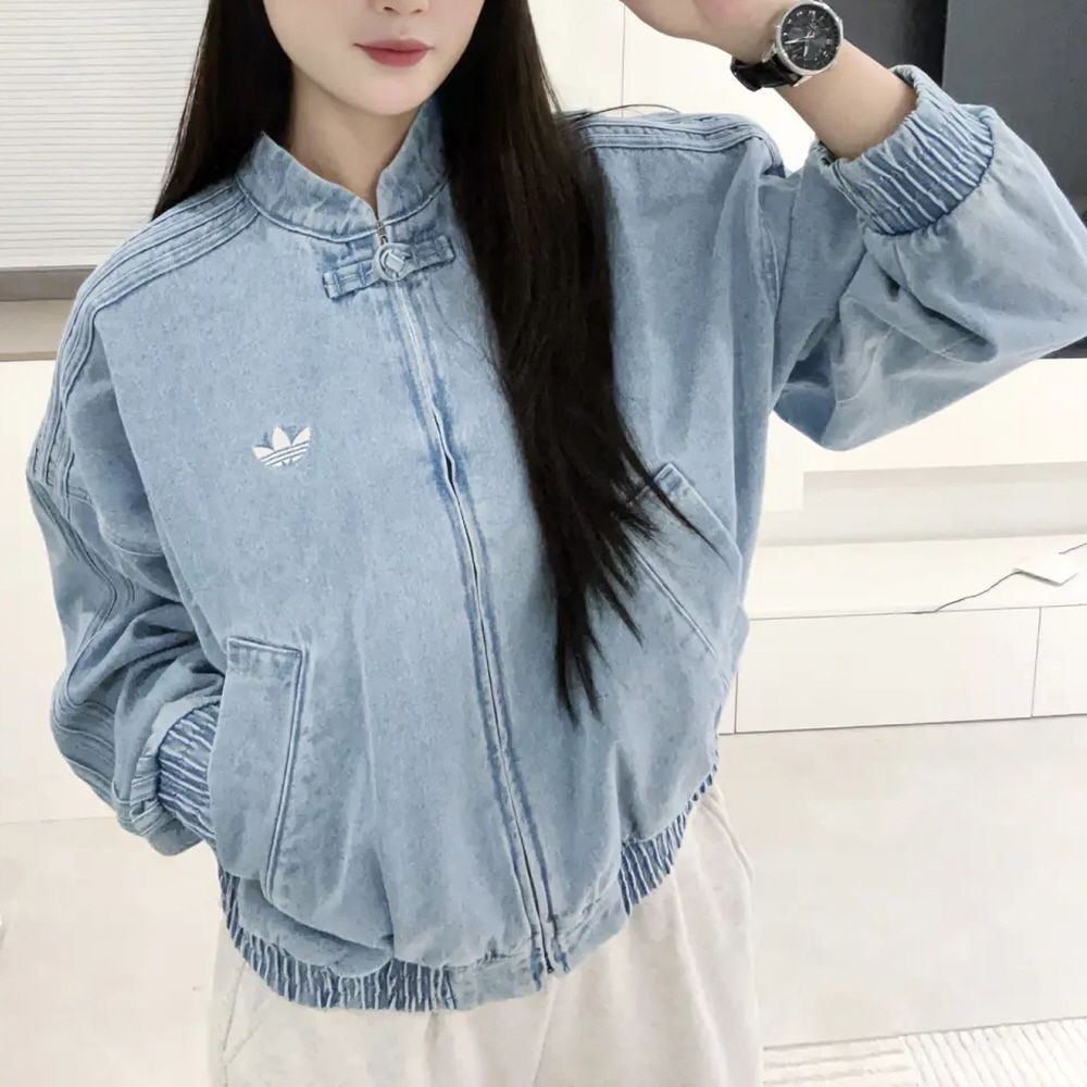 아디다스 우먼스 크롭 차이나 데님 트랙 탑 집업 청 자켓 블루 JZ9924 - 상품 이미지