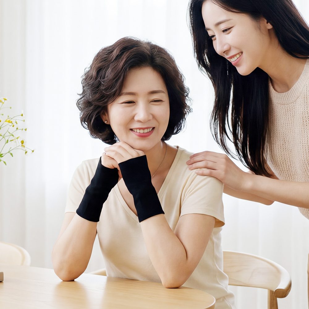 닥터코어런 블락 시니어손바닥손목보호대 약국 노인 얇은 아대 여름 사무실 남자 팔목 - 상품 이미지