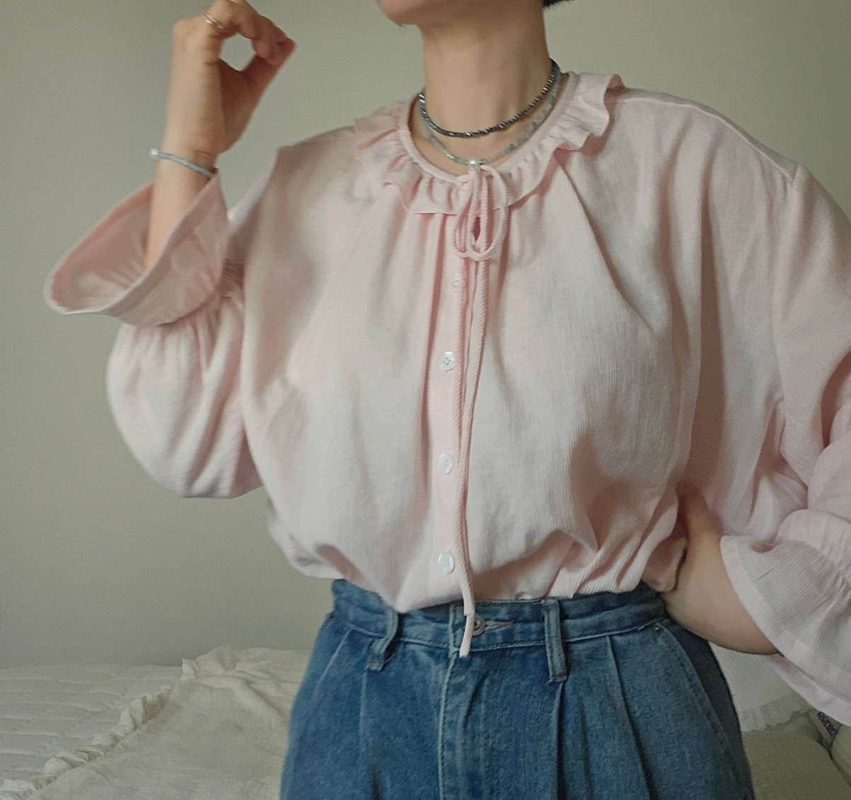 벨라 셔링 블라우스