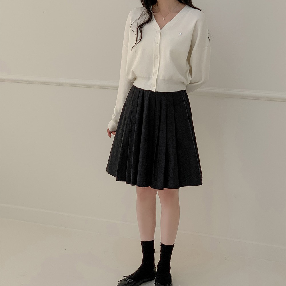 플레어 핀턱 뒷밴딩 미디 스커트 이미지 7