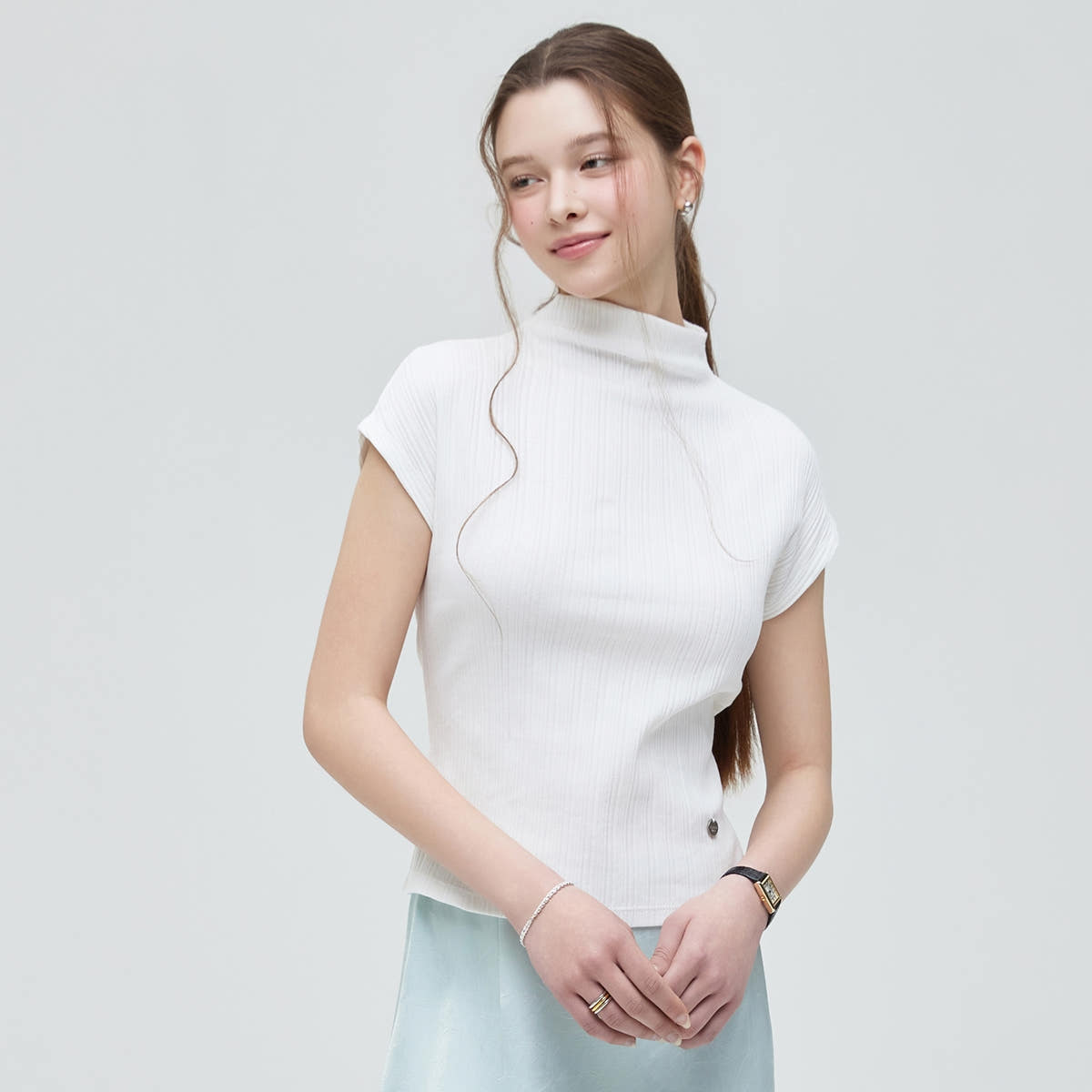 로엠 모크넥 반팔 티셔츠 RMHWG25NT2 가격 비교 roem 로엠 모크넥 반팔 티셔츠 RMHWG25NT2