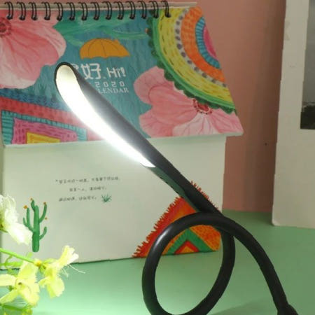 책상 독서 조명 유에스비 전원 구부러지는 목 터치 스위치 휴대 간편 노트북 보조