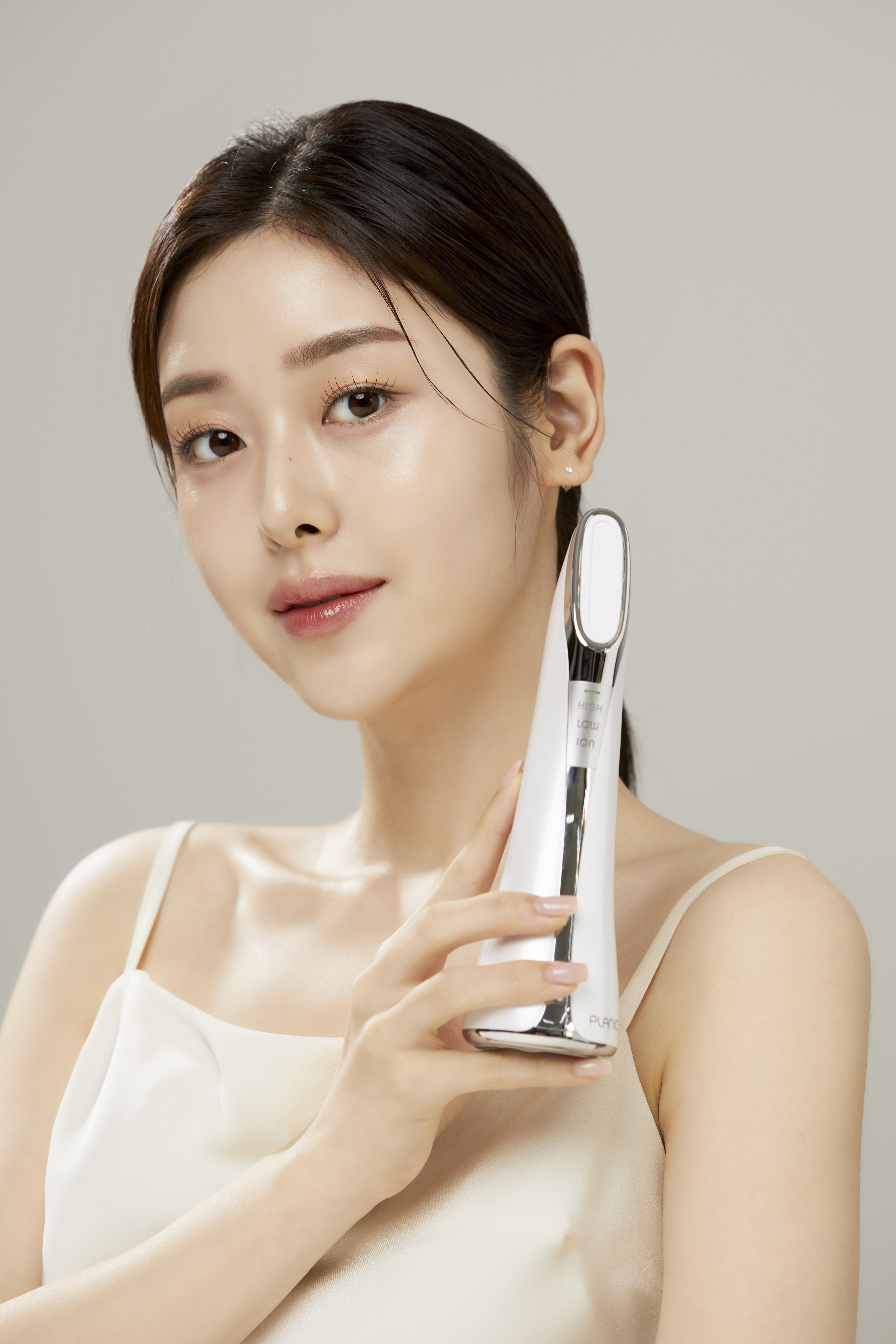 플라즈마 얼굴마사지기 갈바닉 마사지기 광채피부 관리 얼굴마사지기 선택법 피부관리 꿀팁