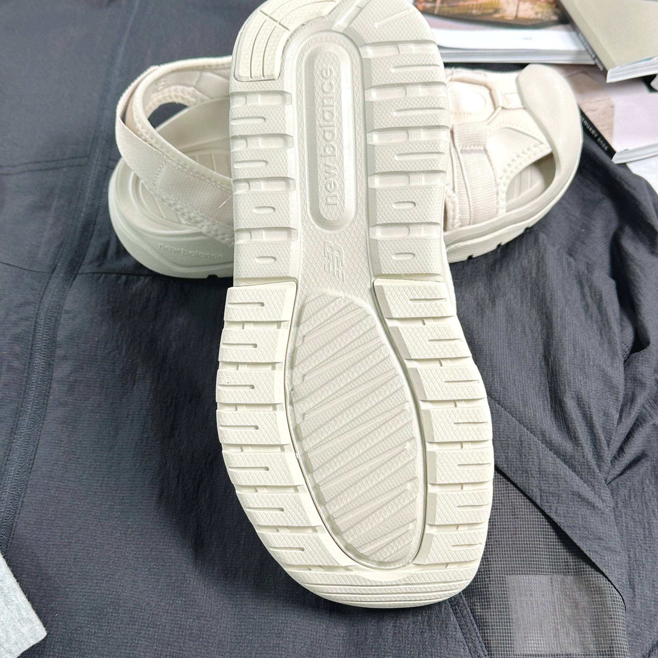 뉴발란스 샌들 코브 아웃도어 여름 발편한 트레일샌들 SD4205IV2, 280 - 상세 이미지 2