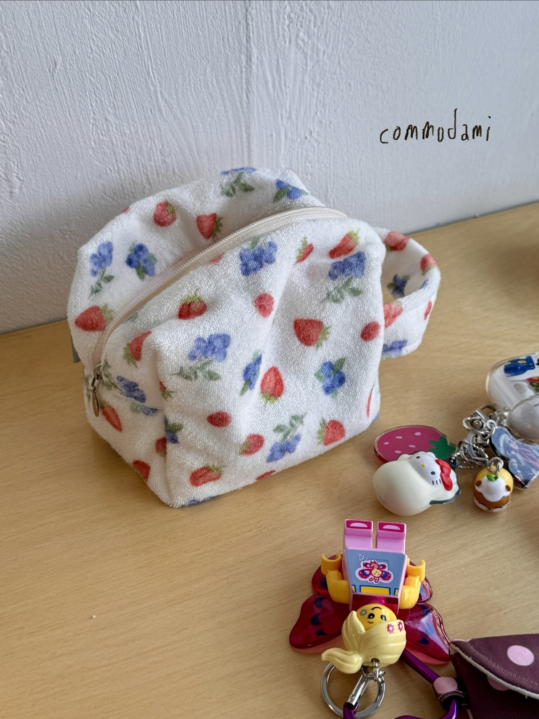 [BY MOMMY] 밀키 베리 바리바리 파우치 - 상품 이미지
