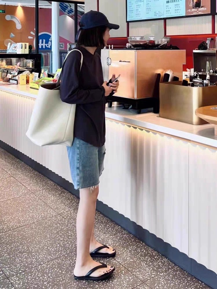 토트백 숄더백 여성용 미디엄 사이즈 소가죽 데일리 출퇴근 수납 블랙 아이보리 - 상세 이미지 2
