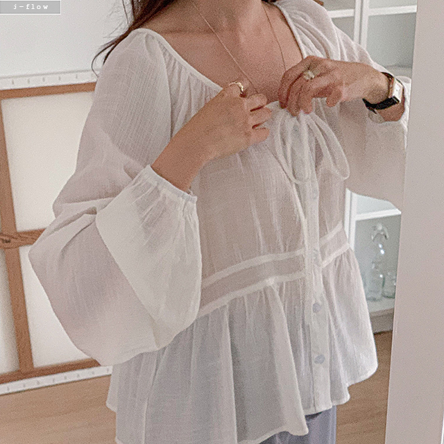 랜듀 스트랩 루즈핏 셔링 블라우스 3col 봄 여름 시스루 U넥 아방핏 제이플로우 이미지 2